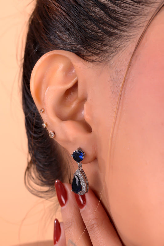 Elegant Sapphire Drop Earrings with Diamond Accents – A Timeless Statement of Luxury