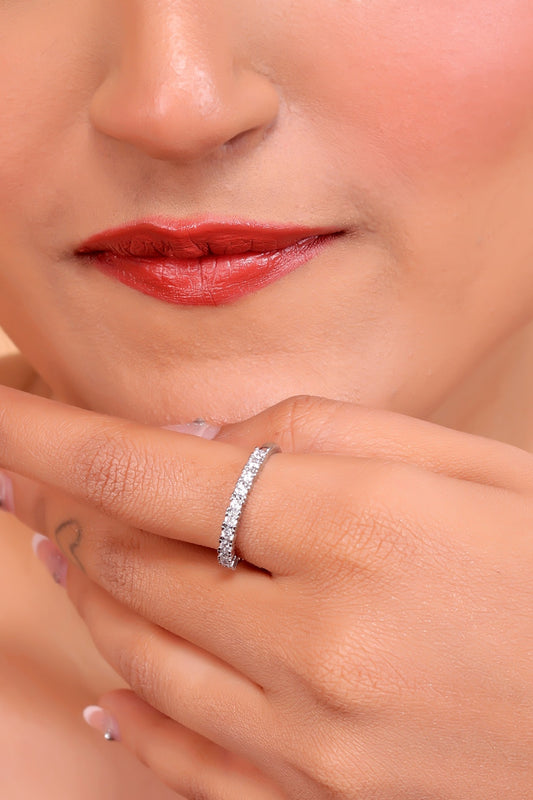 Elegant Diamond Eternity Ring – Sparkling Anniversary & Wedding Band