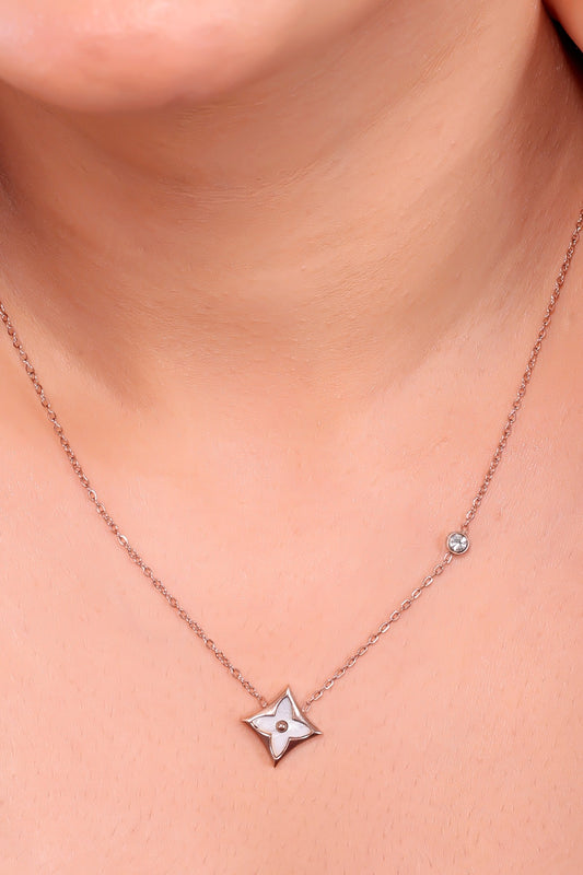 Elegant Rose Gold Mother-of-Pearl Floral Pendant Necklace – Timeless Beauty & Grace