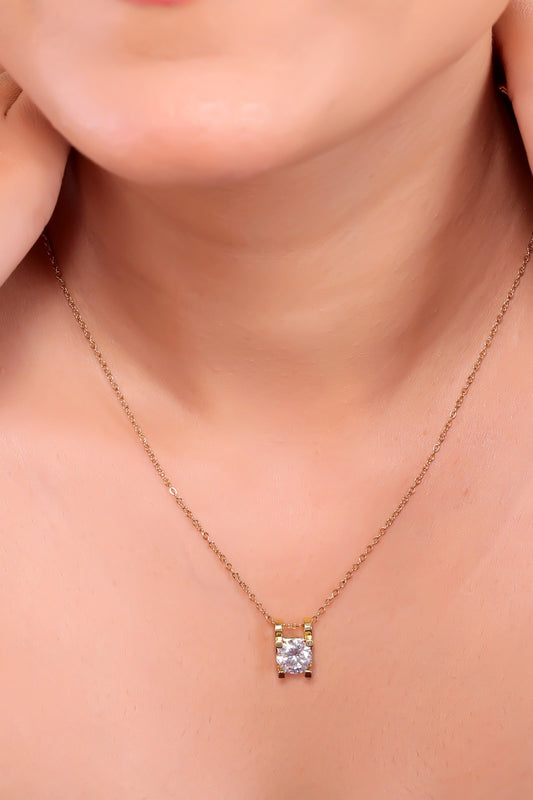 Sophisticated Pendant Necklace Featuring a Brilliant Square Gem