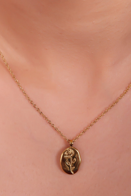 Timeless Gold Floral Medallion Necklace – A Symbol of Elegance & Grace