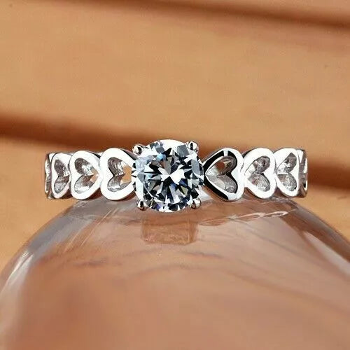 Silver/ Gold/ Rose Gold Romantic Heart-Designed CZ Diamond Ring – Elegant Silver Love Band for Women