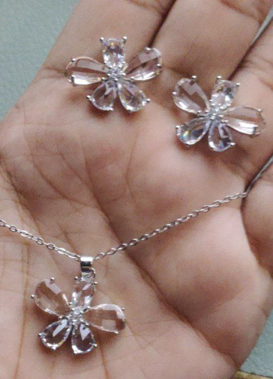 Silver/ Gold/ Rose gold Dazzling Crystal Butterfly Jewelry Set – Elegant Necklace &amp; Earrings for a Timeless Sparkling Look