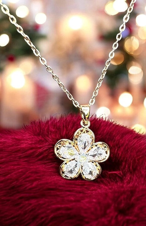 Silver/ Gold/ Rose gold Exquisite Gold-Plated Floral Pendant with Sparkling Crystal Petals – A Timeless Symbol of Elegance and Grace