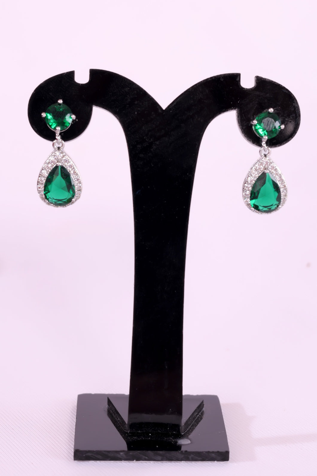Green American Stone Earrings for Women & Girls – A Touch of Elegance & Sparkle