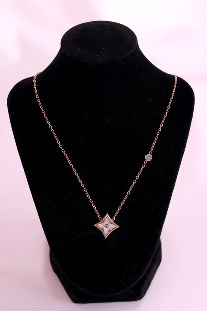 Elegant Rose Gold Mother-of-Pearl Floral Pendant Necklace – Timeless Beauty &amp; Grace