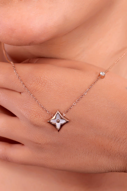 Elegant Rose Gold Mother-of-Pearl Floral Pendant Necklace – Timeless Beauty &amp; Grace